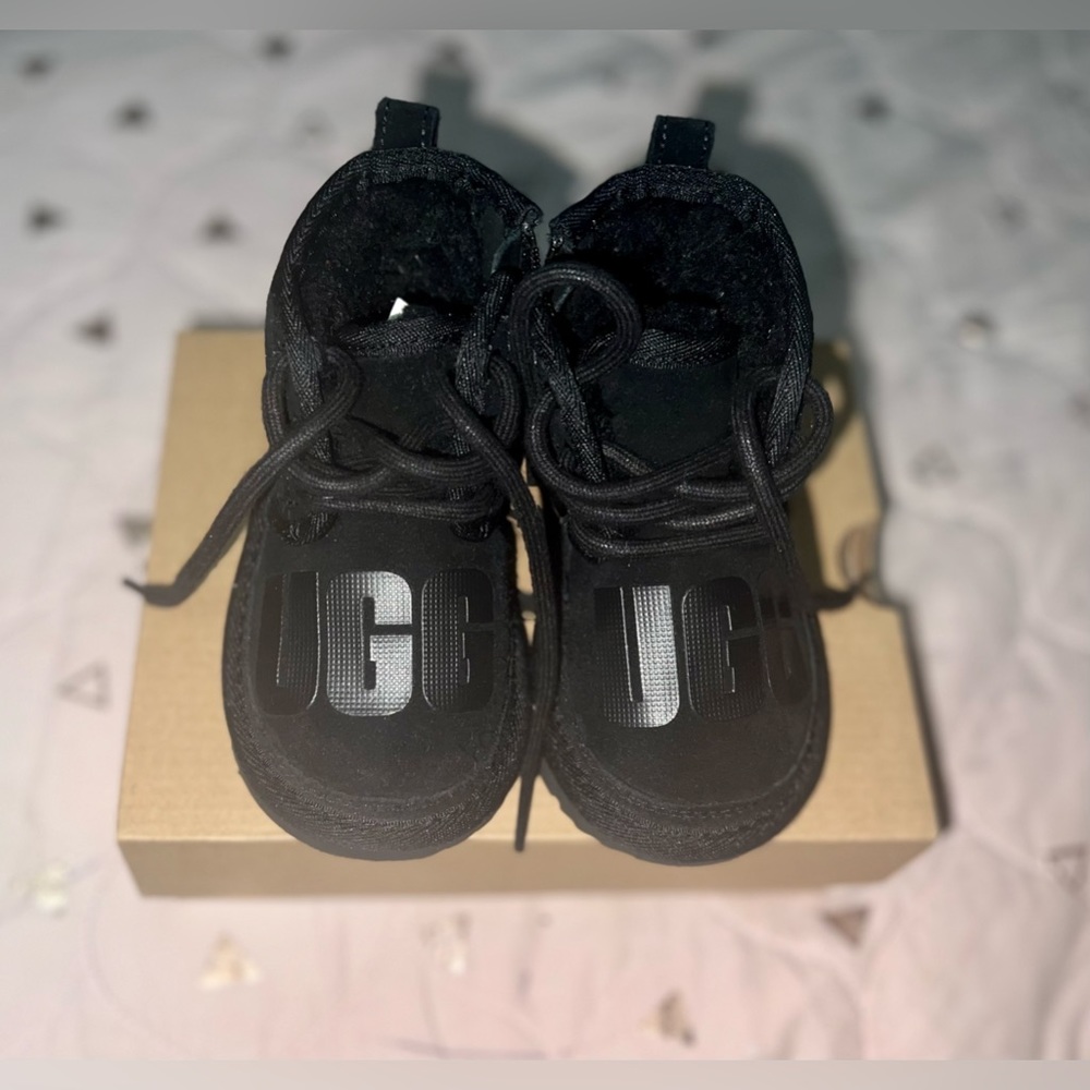 Ugg Neumel II Scatter Graphic Toddler Boots